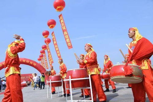 长江之畔，礼炮齐鸣 一场刷屏的集体婚礼盛宴